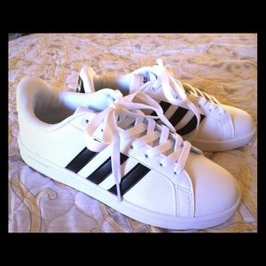 Classic Adidas Tennis shoes